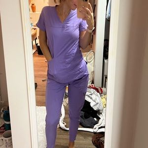 Adar Pro Purple Scrub Set
